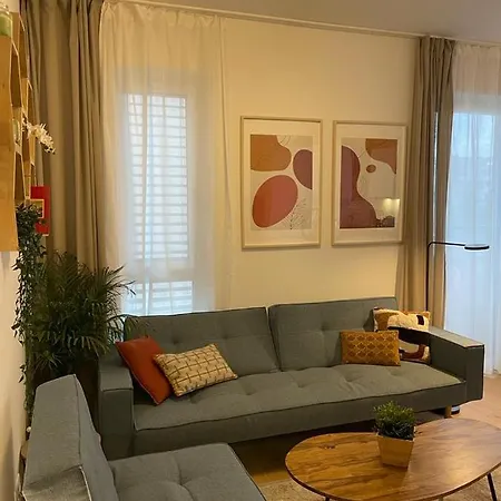 Nikolas Apartment *